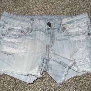American Eagle Womens Size 2 Distressed Denim Cut Off Shorts Light Wash Low Rise